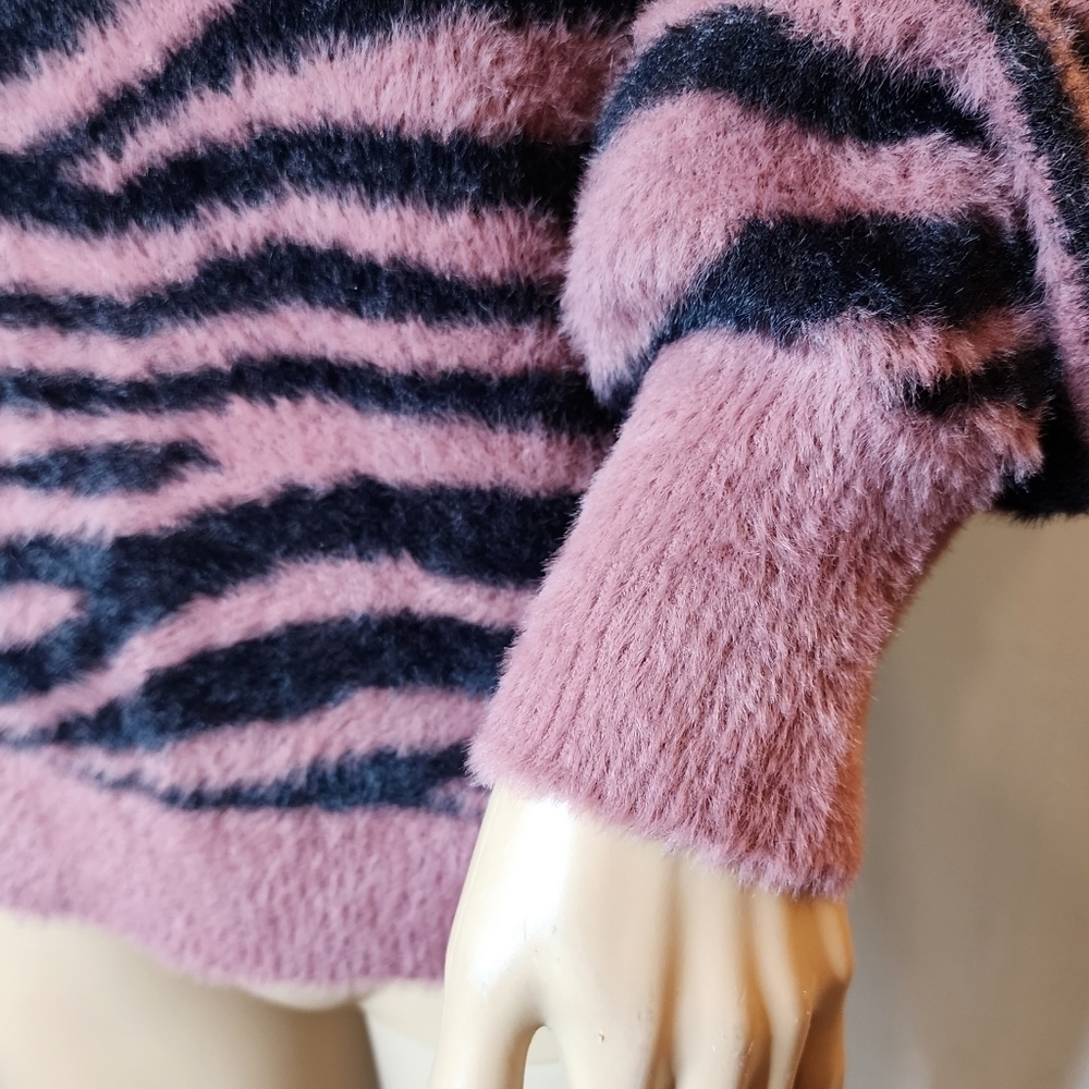 Express Fuzzy Soft Pink Mauve/Black Zebra Sweater… - image 4